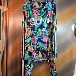 Calvin Klein Performance 2‎ piece athletic workout wear. Size S. 36” chest 125